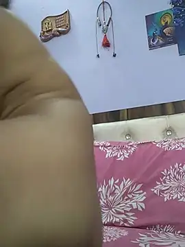 indiandesilive live sex cam