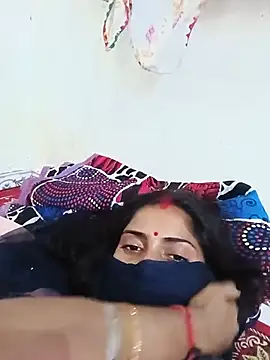 Poojaxx56 webcam