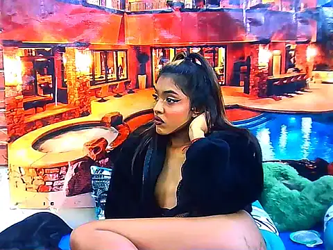 IndianPretty14u2Luv webcam