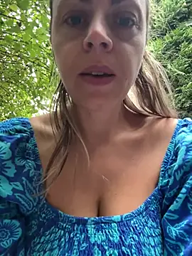 ladywithbigass