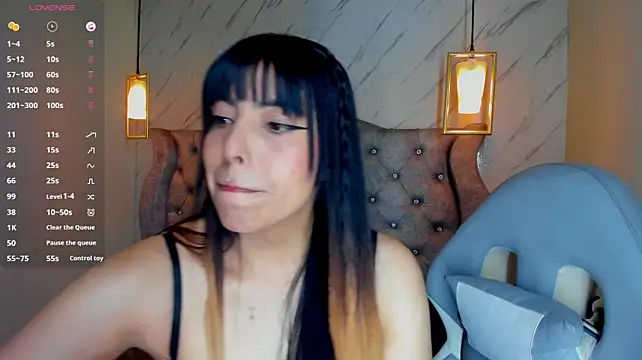 Alice_Laurentt live cam on StripChat