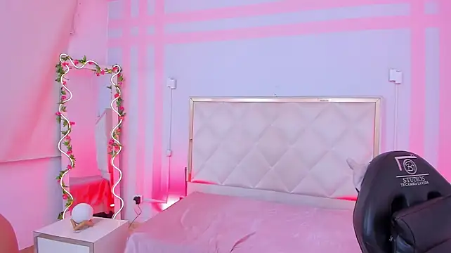 fiory_tay live cam on StripChat