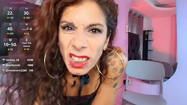 Maya_Storm_ live cam on StripChat