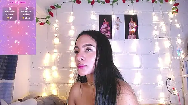 Estefy_gomez09 live cam on StripChat