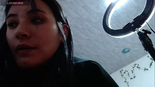 Zasha_Kaira live cam on StripChat