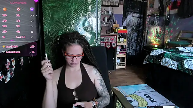 LisaFoxy_y live cam on StripChat