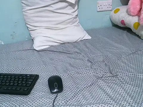 lupita_0 live cam on StripChat