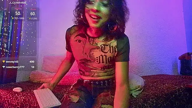 angelsdustxxx live cam on StripChat