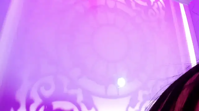 Chloe_Martini webcam
