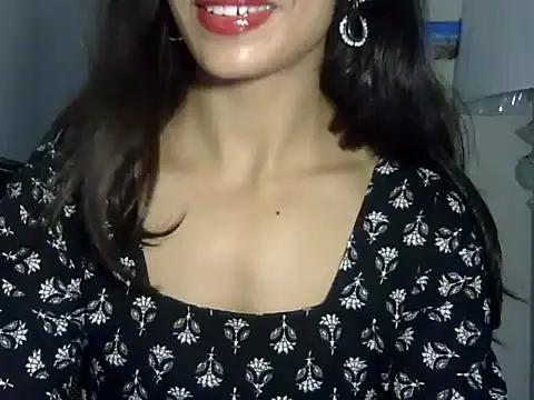 lusty_tanu live cam on StripChat