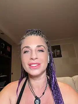 Eva_Pearl