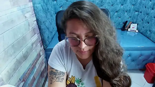 SaraThonson_ webcam