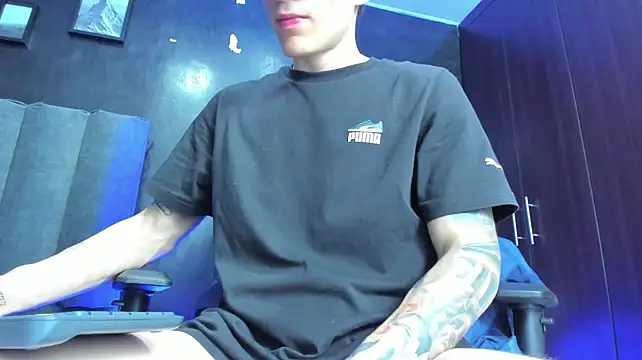 enzo_maserati (M young) - eat pre cum
