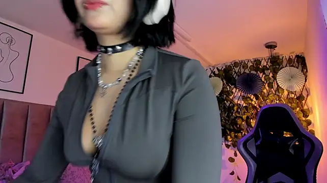 Kitty_Gang ♉ online nude chat
