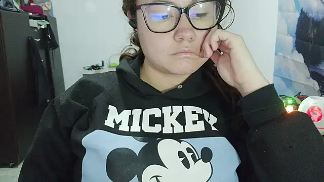 curly_greeneyed 🐹 naked cam