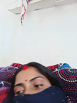 Poojaxx56 live webcam