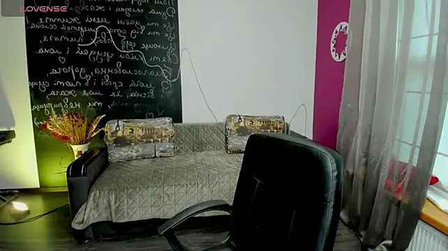 AlisaFoxis live webcam