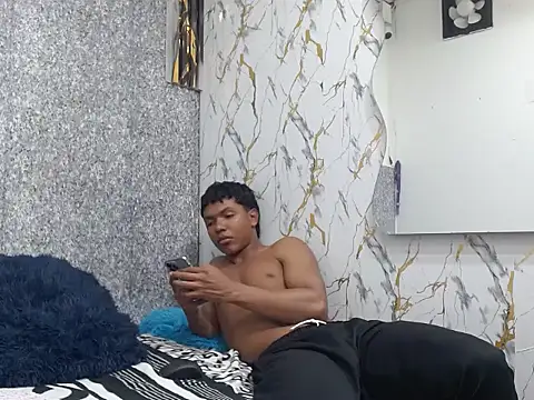 lomjitas_hot_twinck18 webcam