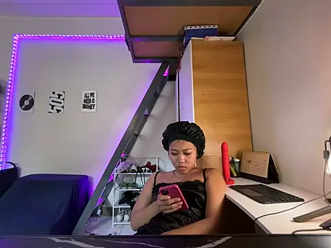PinayLina18 webcam