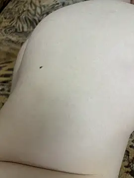 juicygamess (Ask my age) - Show ass hole