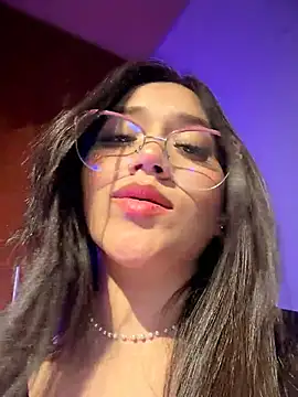 Veronica_Wins_ live cam on StripChat