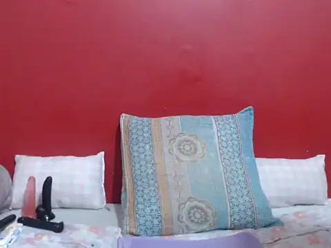 ThickBlackCher webcam