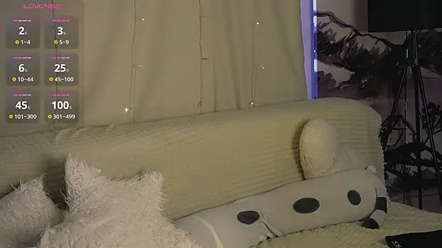 AnnyBangs live cam on StripChat