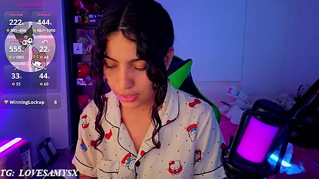 Lovelyamyy webcam