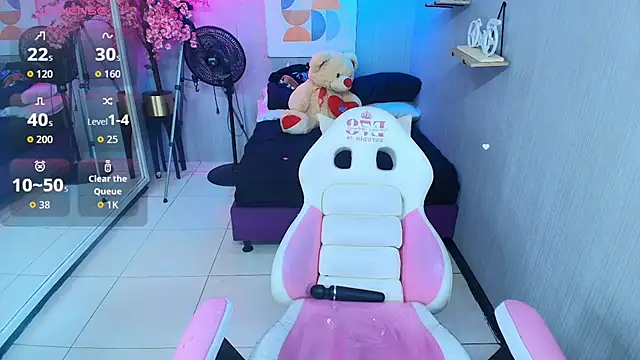 Maggy_t18 live cam on StripChat