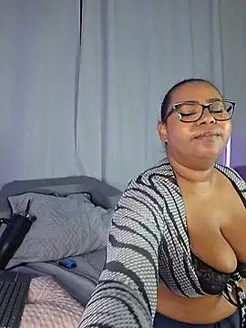 chocolattesexxx live cam on StripChat