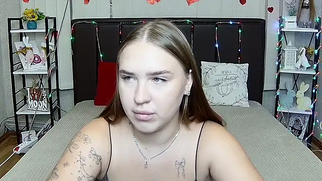 LauraHlot live cam on StripChat