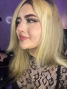 lya_nekko_ live cam on StripChat