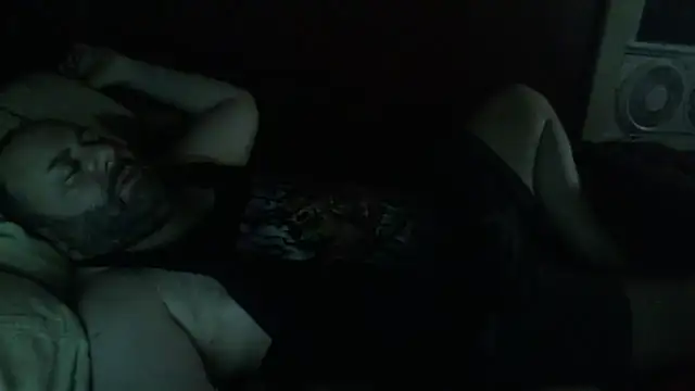 immikew1975 live cam on StripChat