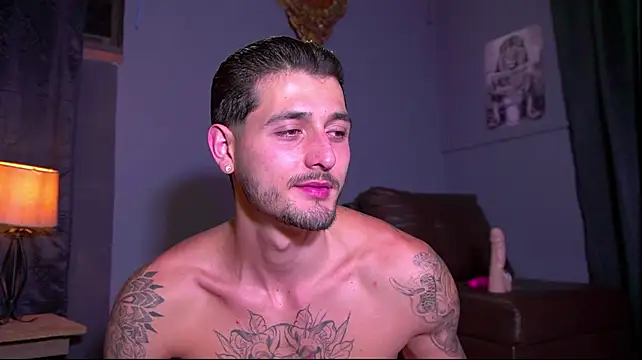 alejo__323__ live cam on StripChat