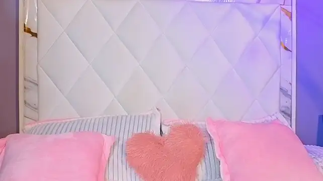Melody-rose live cam on StripChat