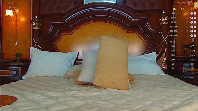 NoraBigAss live cam on StripChat