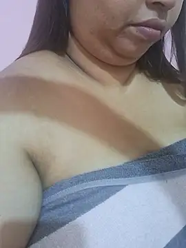 Ravina_patil1 live cam on StripChat