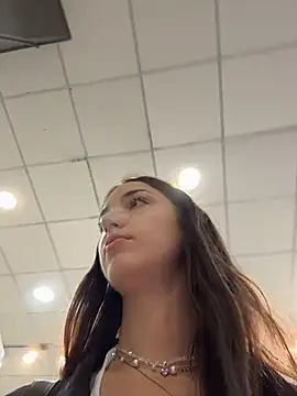 DollyTall live cam on StripChat