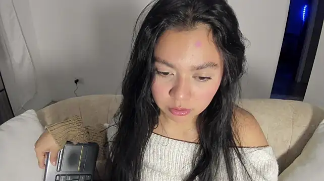 rudyhlowes live cam on StripChat