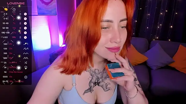 deboramoore live cam on StripChat