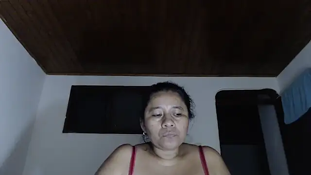 adrixxx38 live cam on StripChat