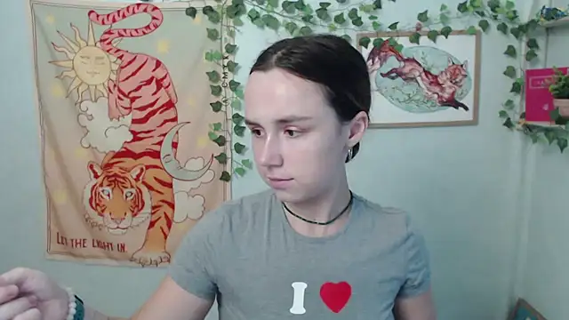 VeryVeryVeryShy_ live cam on StripChat
