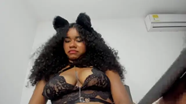 ashley_lemus live cam on StripChat