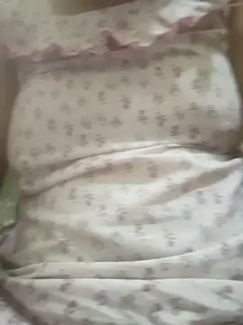 Bong_Puspa live cam on StripChat