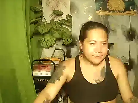 TabooSHOWgirl18 live cam on StripChat