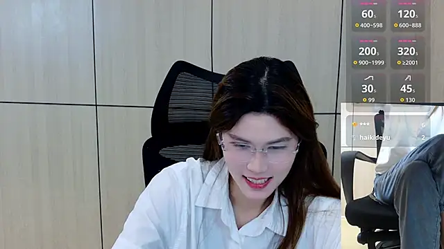 zhen-68 live cam on StripChat