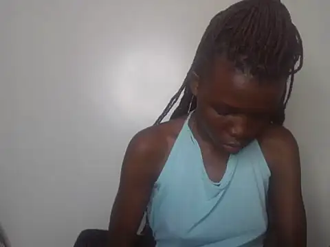 Baddie_Floxxy live cam on StripChat