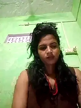 Big_soniya55A live cam on StripChat