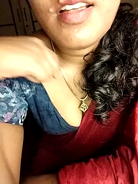 Tamil_Kavitha 🤞 online nude chat