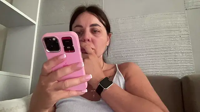 Darsy_Rox live cam on StripChat